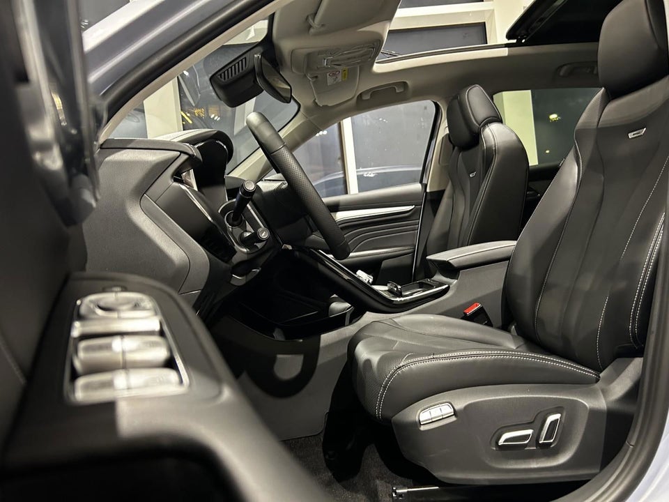 MG Marvel R Luxury 5d