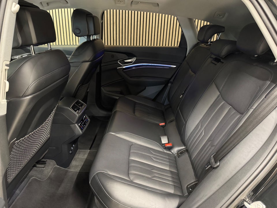 Audi e-tron 55 quattro 5d