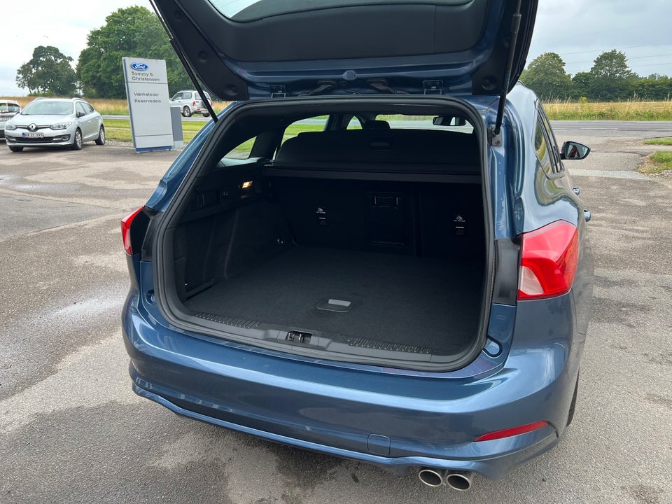 Ford Focus 1,0 EcoBoost ST-Line stc. 5d