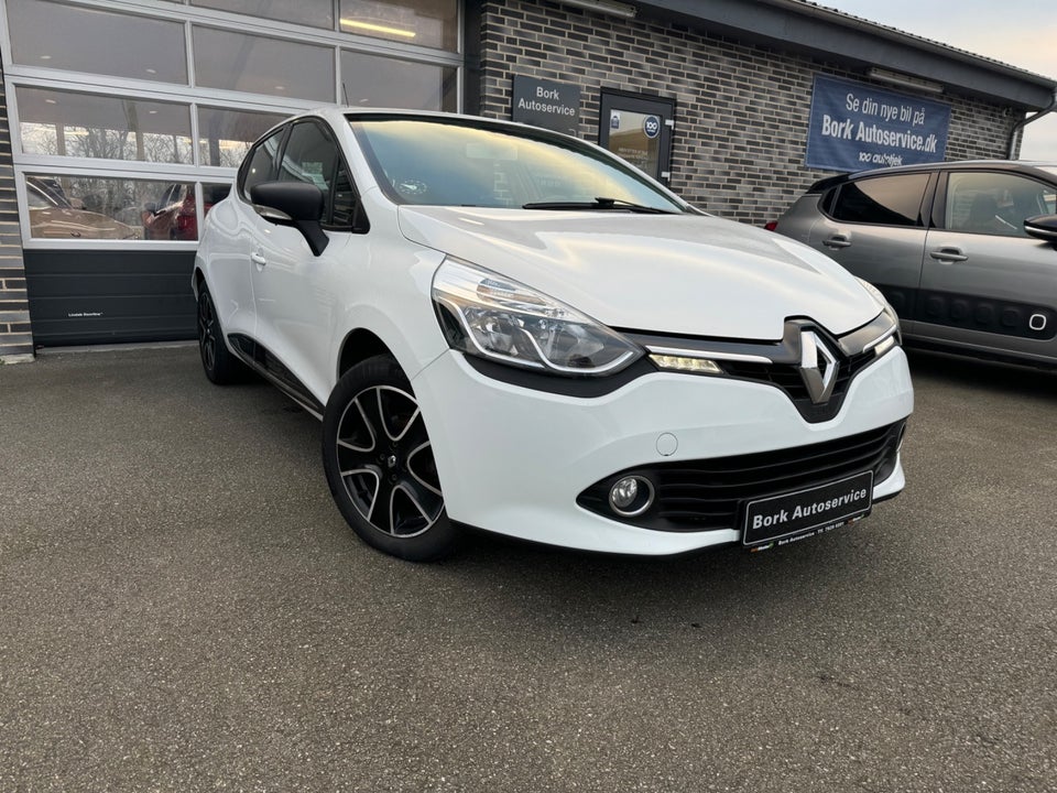 Renault Clio IV 1,5 dCi 90 Expression 5d