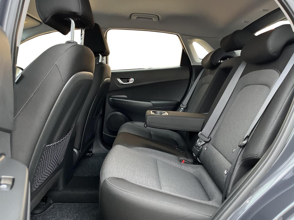 Hyundai Kona 39 EV Select 5d