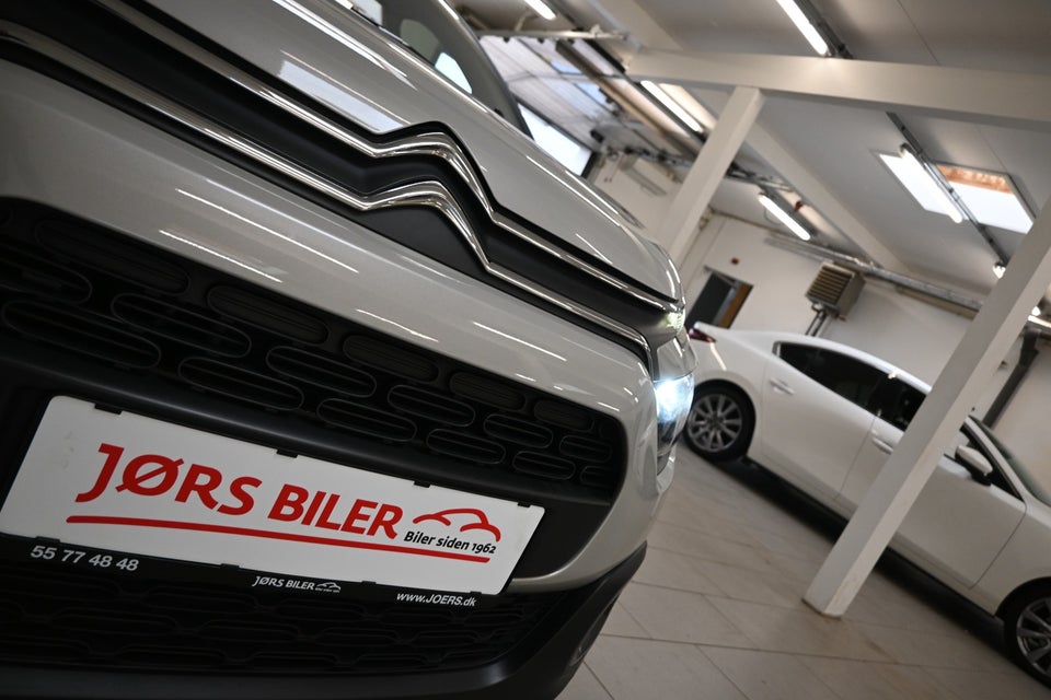 Citroën C3 1,2 PureTech 83 Shine Sport 5d