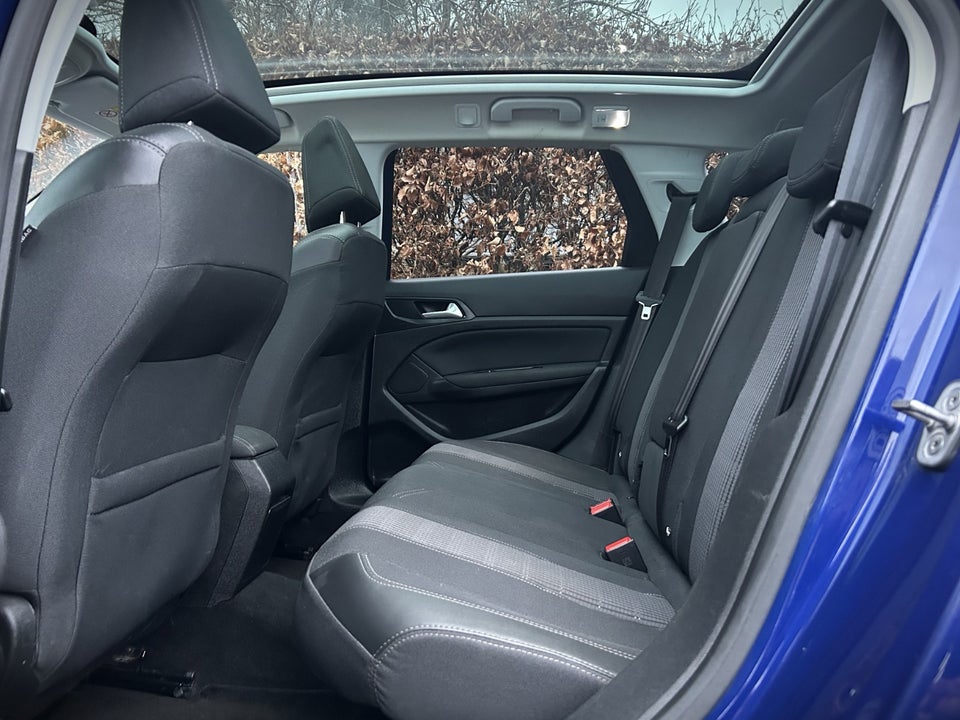 Peugeot 308 1,6 BlueHDi 120 Allure Sky SW 5d