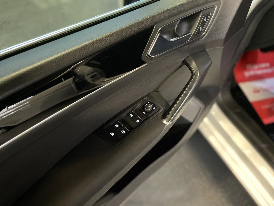 VW Touran 1,8 TSi 180 Highline DSG 7prs 5d