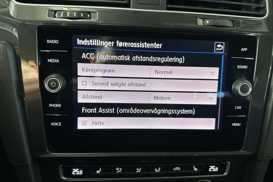 VW Golf VII 1,5 TSi 130 Plus Variant 5d