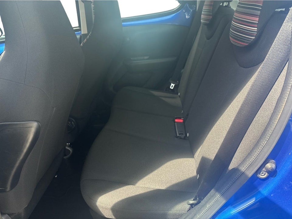 Citroën C1 1,0 VTi Shine 5d