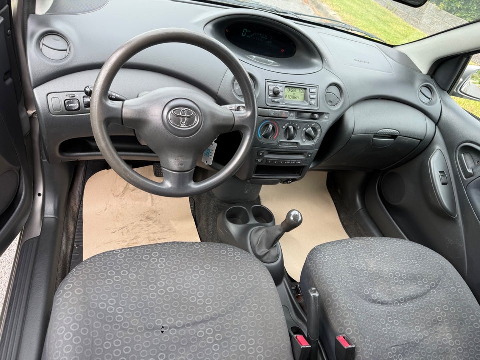 Toyota Yaris 1,0 Luna 3d