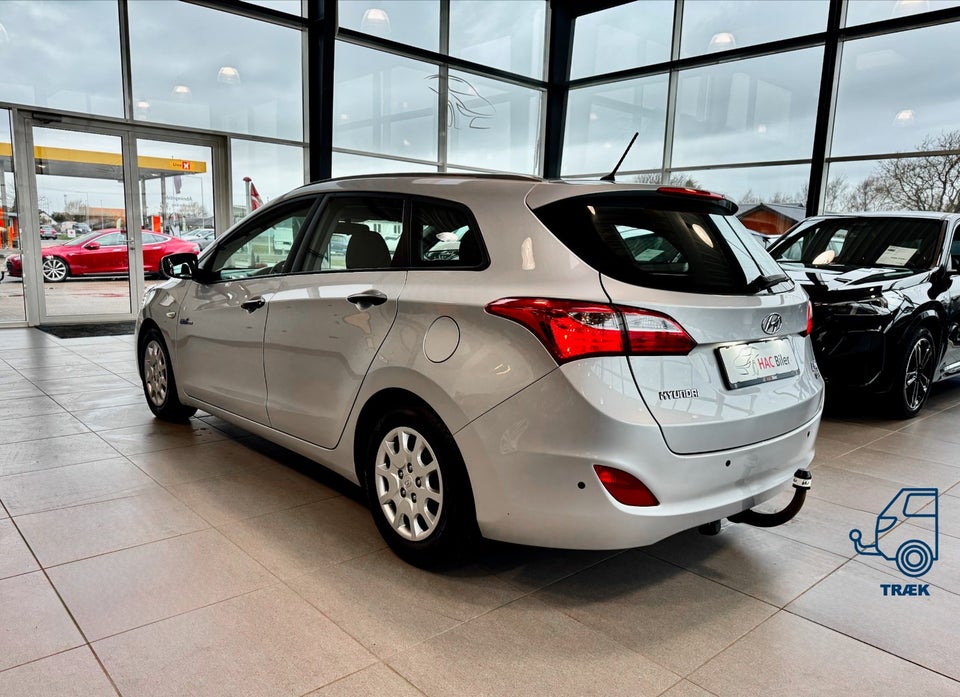 Hyundai i30 1,6 CRDi 110 XTR CW Eco 5d