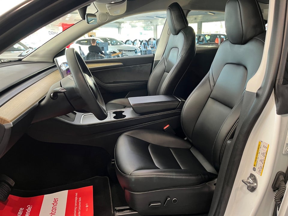 Tesla Model Y RWD 5d