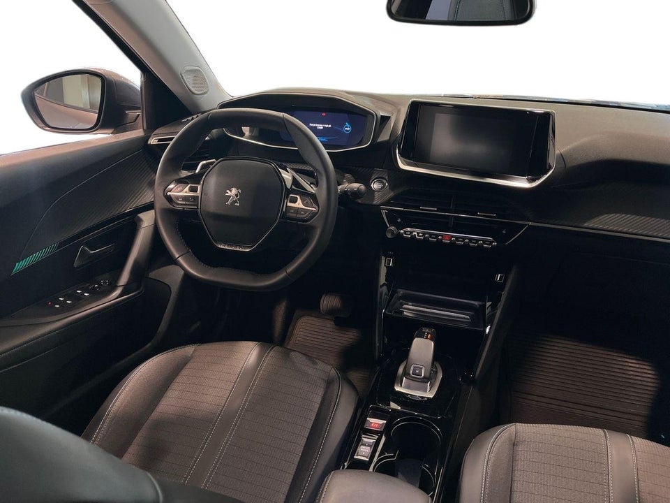 Peugeot 2008 1,2 PureTech 130 Selection Tech 5d