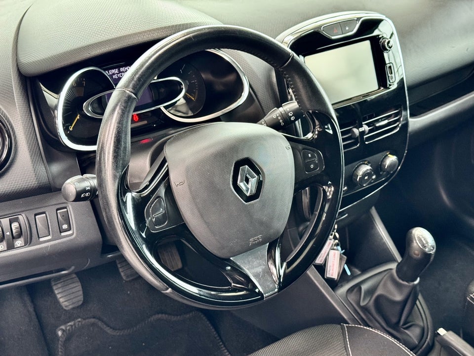 Renault Clio IV 0,9 TCe 90 Expression Sport Tourer 5d
