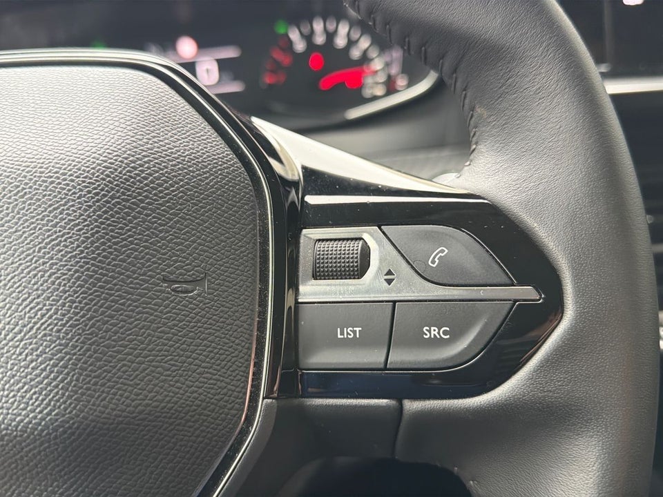 Peugeot 208 1,2 PureTech 100 Vision Sport 5d