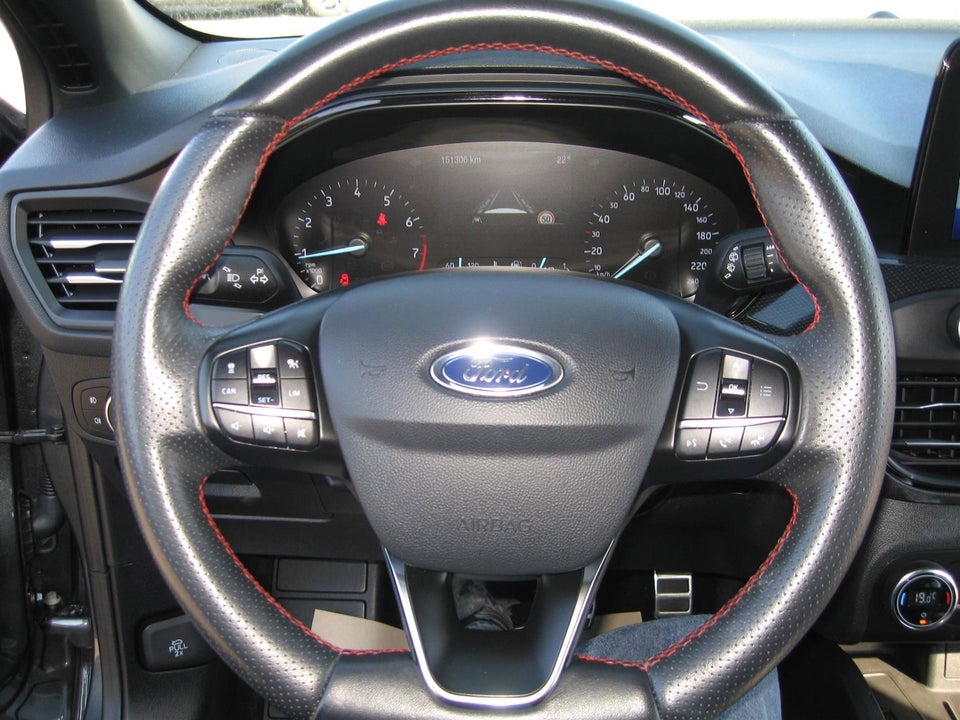 Ford Focus 1,0 EcoBoost ST-Line stc. 5d