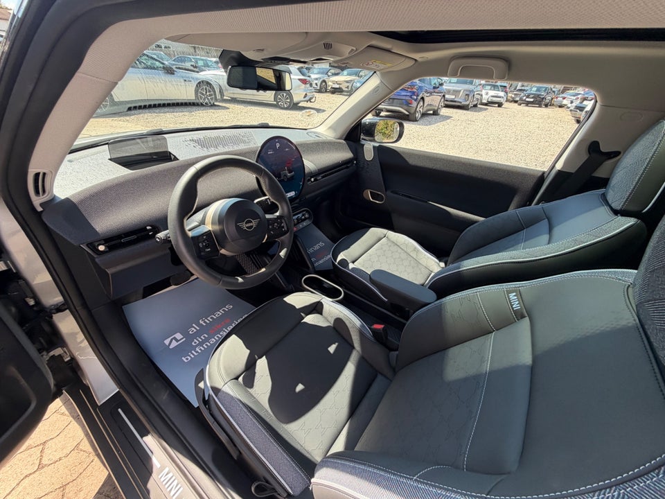 MINI Cooper E Classic Trim L 3d