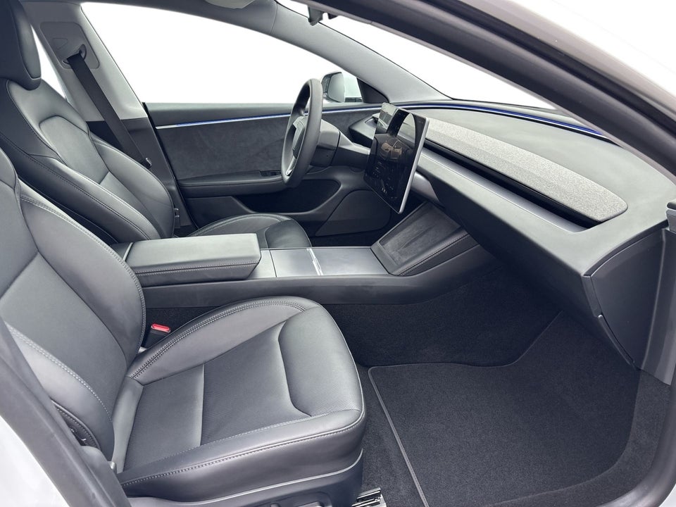 Tesla Model 3 Long Range AWD 4d