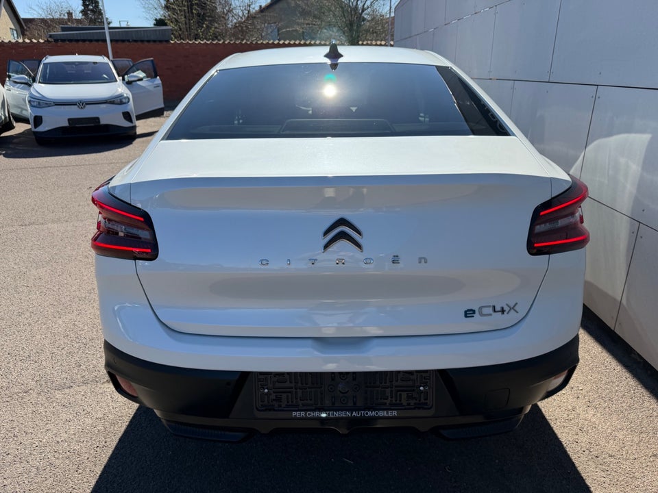 Citroën ë-C4 X 50 Shine 4d