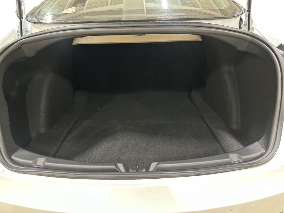 Tesla Model 3 Standard Range+ RWD 4d