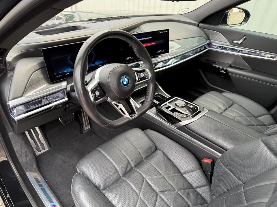 BMW i7 M70 M-Sport Pro Performance xDrive 4d