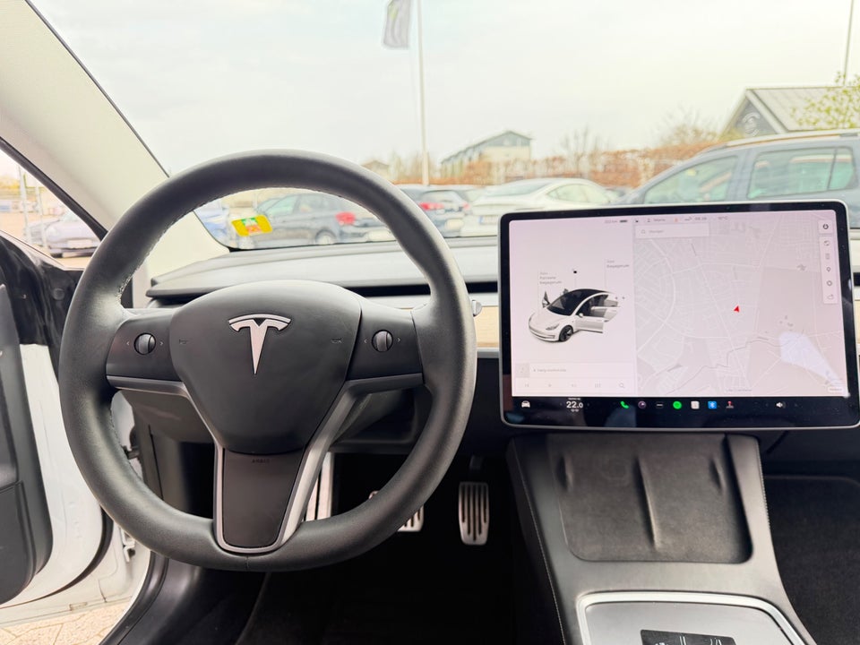 Tesla Model 3 Standard Range+ RWD 4d