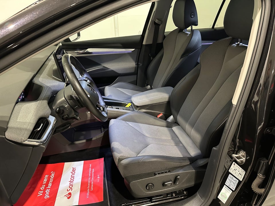 Skoda Enyaq 60 iV Loft 5d