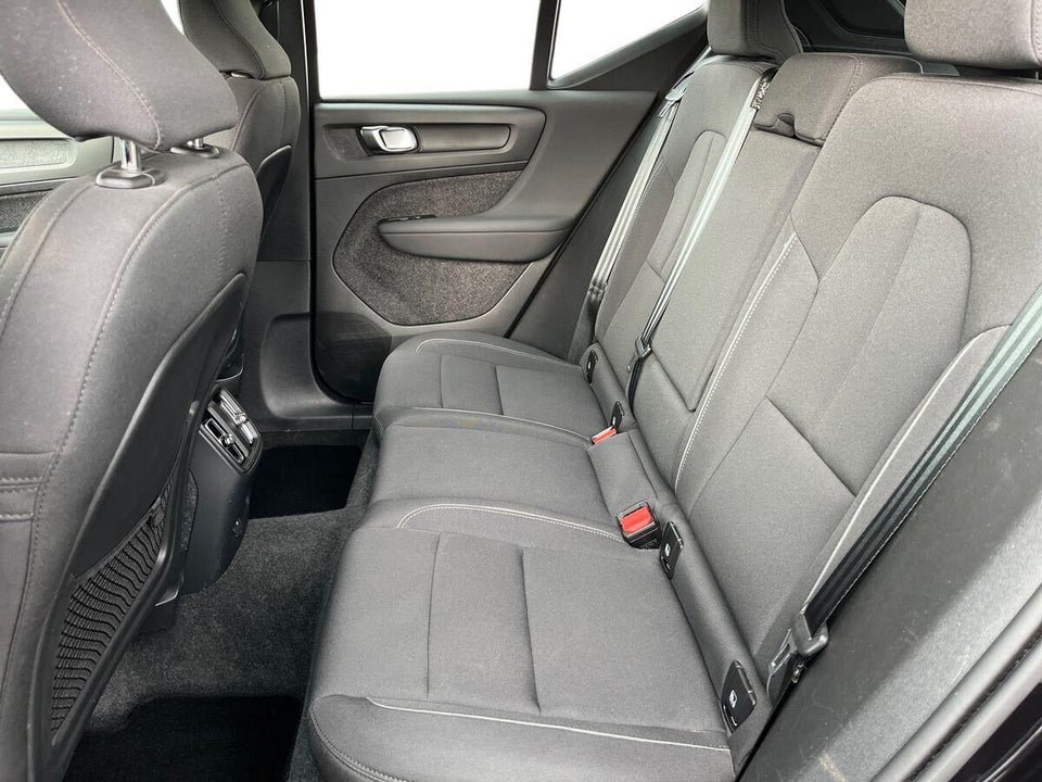 Volvo XC40 ReCharge Extended Range Plus 5d