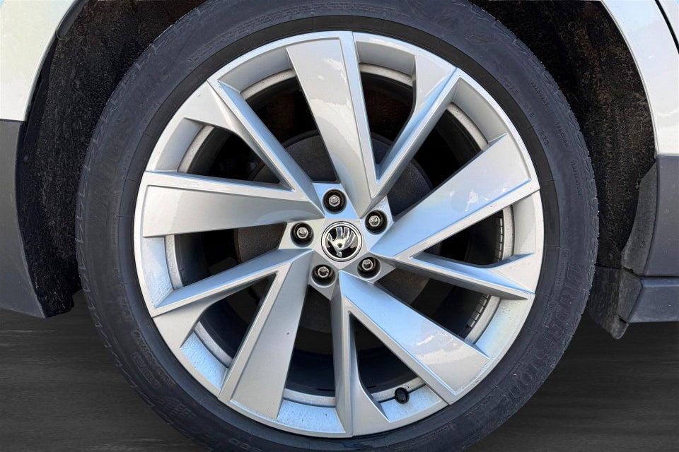 Skoda Enyaq 80 iV Plus 5d