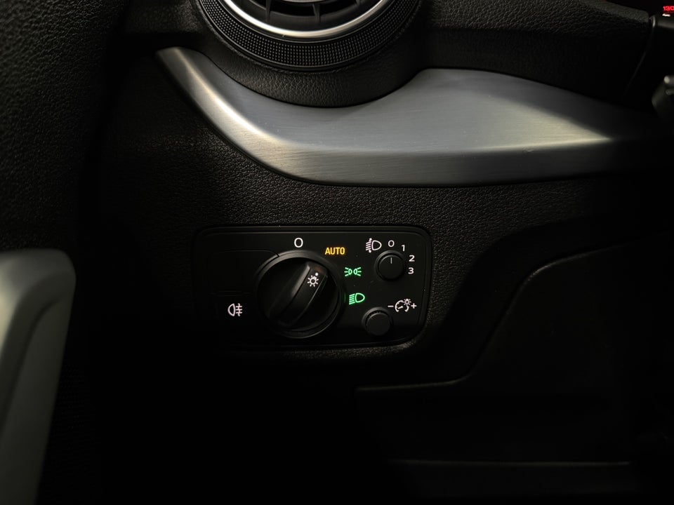 Audi Q2 1,4 TFSi 150 Sport S-tr. 5d