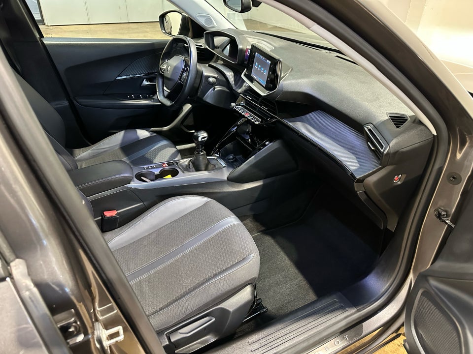 Peugeot 2008 1,2 PureTech 130 Allure Pack 5d