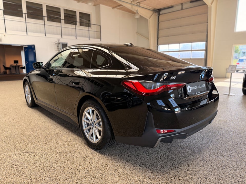 BMW i4 eDrive35 Charged 5d