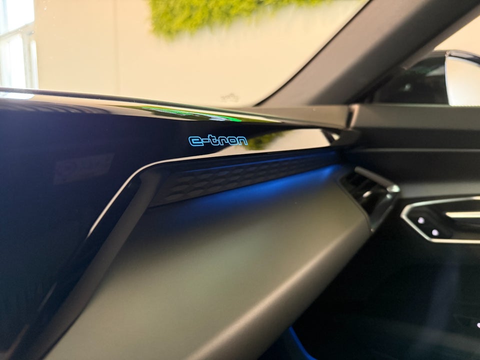 Audi e-tron GT quattro 4d