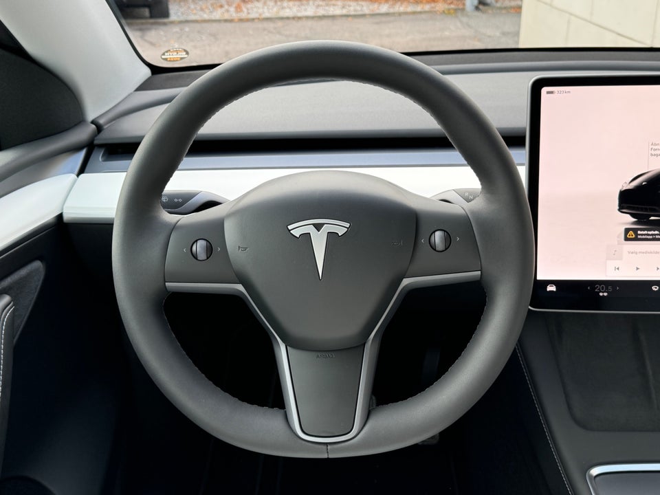 Tesla Model Y RWD 5d