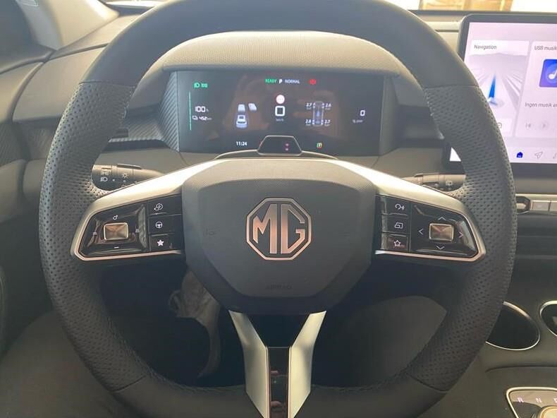 MG MGS5 64 Luxury 5d