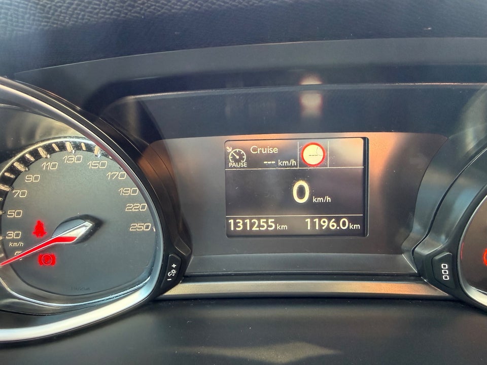 Peugeot 308 1,6 BlueHDi 120 Allure Sky SW 5d