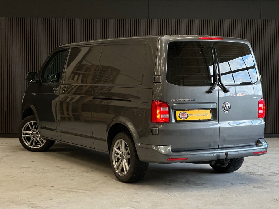 VW Transporter 2,0 TDi 114 Kassevogn lang BMT