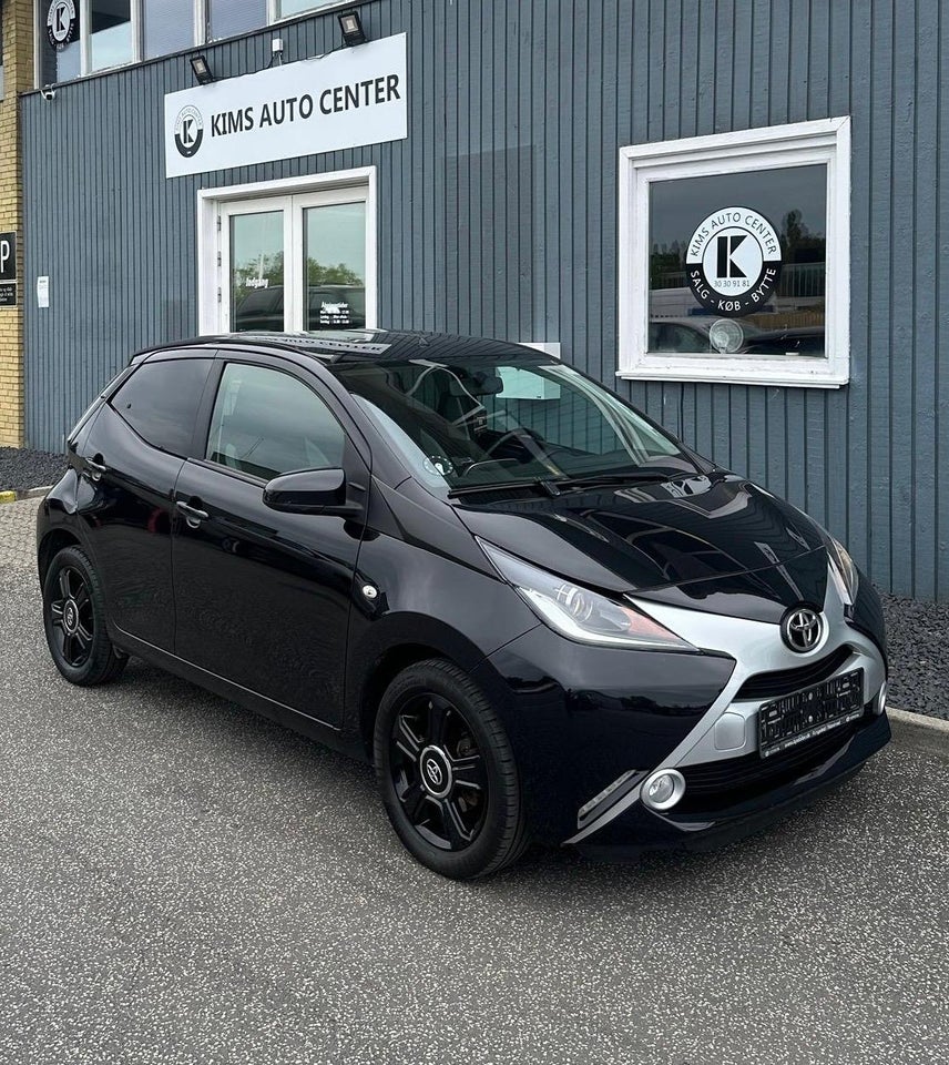 Toyota Aygo 1,0 VVT-i x-black II x-shift 5d