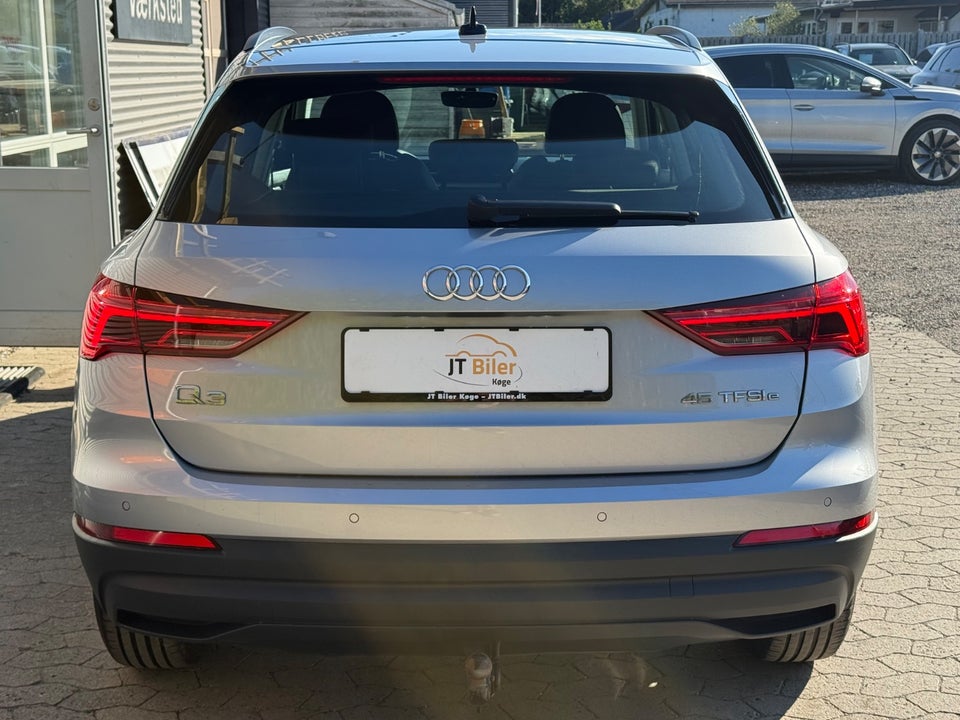 Audi Q3 45 TFSi e Attitude plus S-tr. 5d