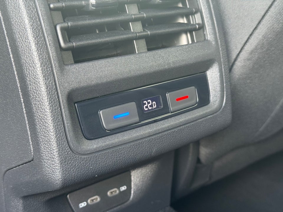 VW Golf VIII 1,4 GTE DSG 5d