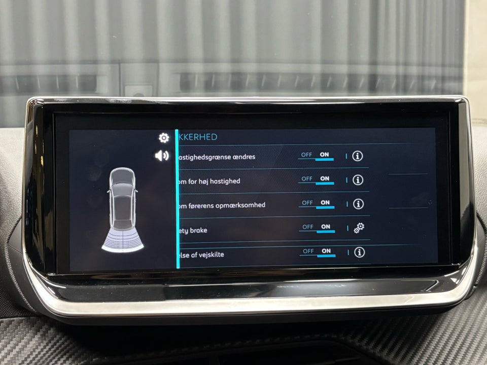 Peugeot e-208 50 Style 5d