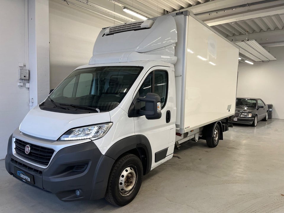 Fiat Ducato 35 2,3 MJT 150 Alukasse m/lift+køl 2d
