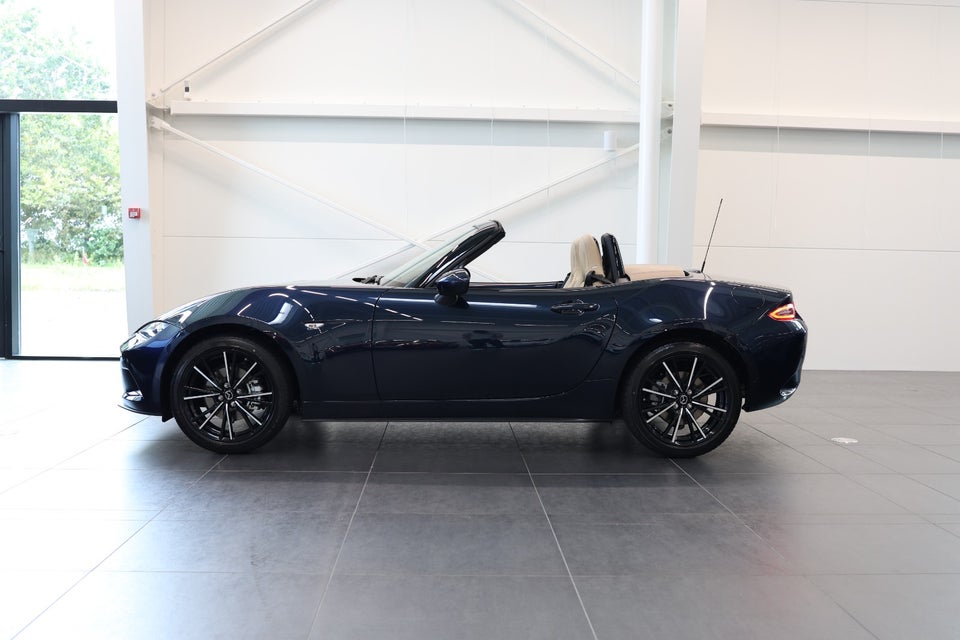 Mazda MX-5 2,0 SkyActiv-G 184 Roadster Kazari 2d