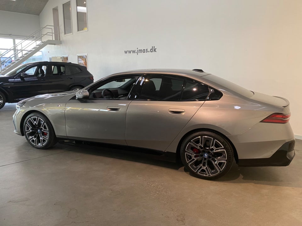 BMW i5 eDrive40 M-Sport 4d