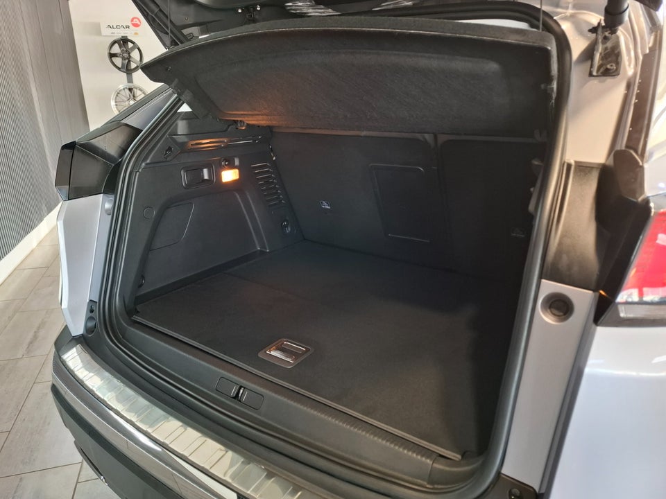 Peugeot 3008 1,6 Hybrid Allure Limited EAT8 5d