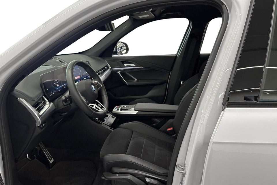 BMW iX1 eDrive20 M-Sport 5d