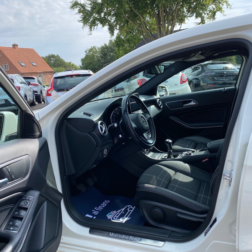 Mercedes A180 d 1,5 Urban 5d