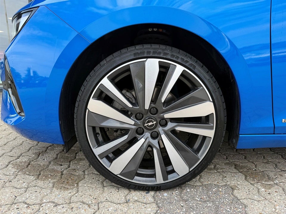 Opel Astra-e 54 Ultimate 5d