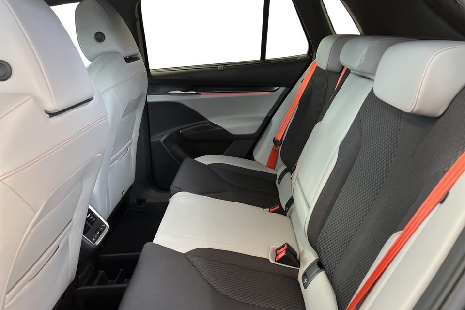 Skoda Elroq 85 iV Lodge Advanced 5d