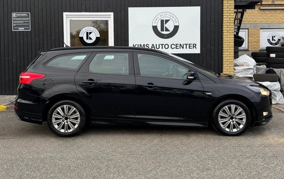 Ford Focus 1,5 EcoBlue ST-Line stc. 5d