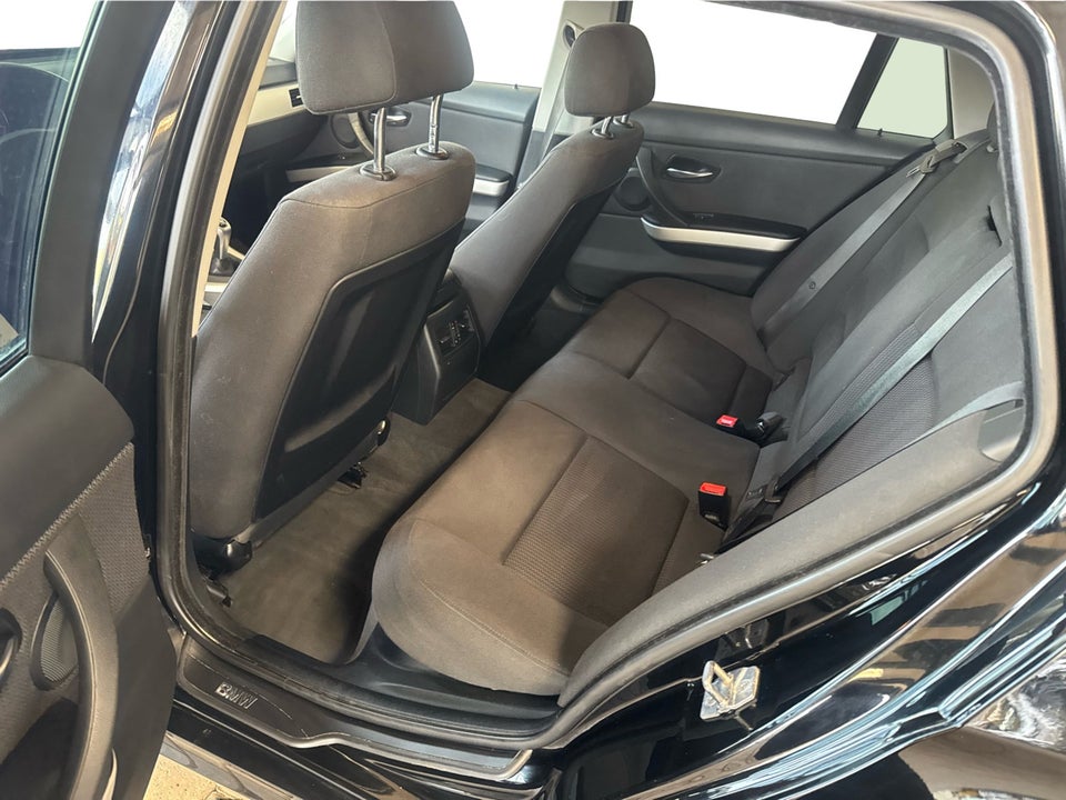 BMW 318d 2,0 Touring 5d