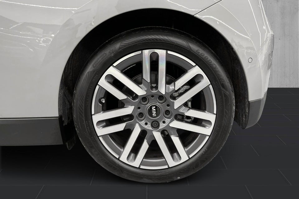 MINI Cooper E Classic Trim L 3d