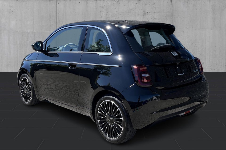 Fiat 500e 42 la Prima by Bocelli 3d